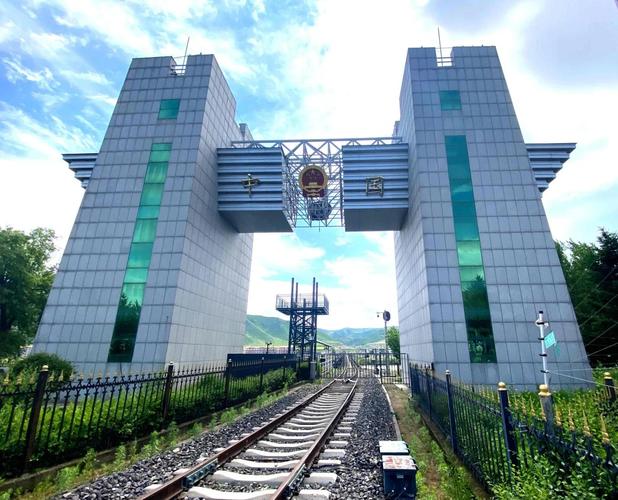 內(nèi)蒙古自治區(qū)中俄邊境旅游暫行管理辦法第一章 總則 內(nèi)蒙古自治區(qū)中俄邊境旅游暫行管理辦法第一章 總則